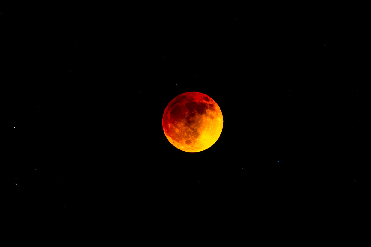 Mondfinsternis am Moonscape Overlook, Utah, Vollmond