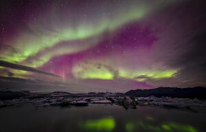 Polarlichter über Jokulsarlon, Island